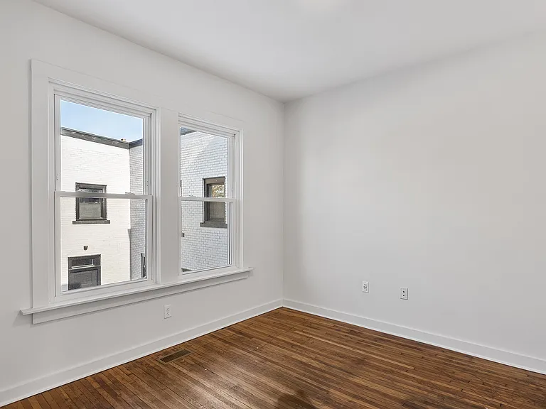 7243 Kercheval Ave #D — Photo 13