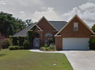 610 Links View Dr, Bonaire, GA 31005