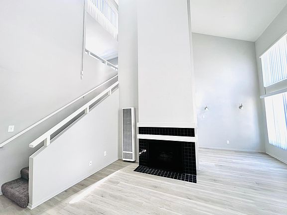 5th image of 3462 Mentone Ave APT 203