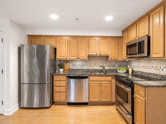 2nd image of 20 Chapel St APT B309