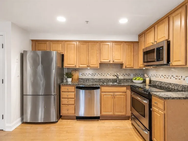 20 Chapel St #309B — Photo 2