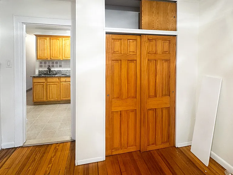 28-47 46th St #3R — Photo 3