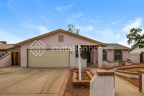 656 S Robin Ln Photo 1