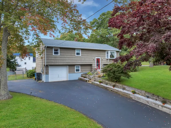 24 David Drive, Colchester, CT 06415