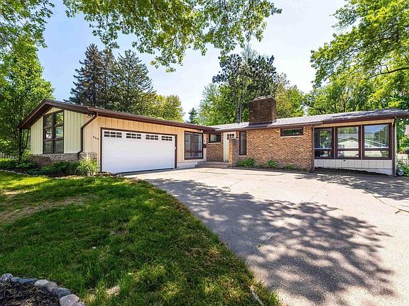 4th image of 2515 Harmony Dr
