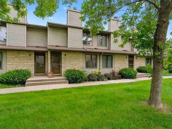 214 Westside Dr, Iowa City, IA 52246