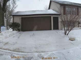 500 Polk St SE, Cascade, IA 52033