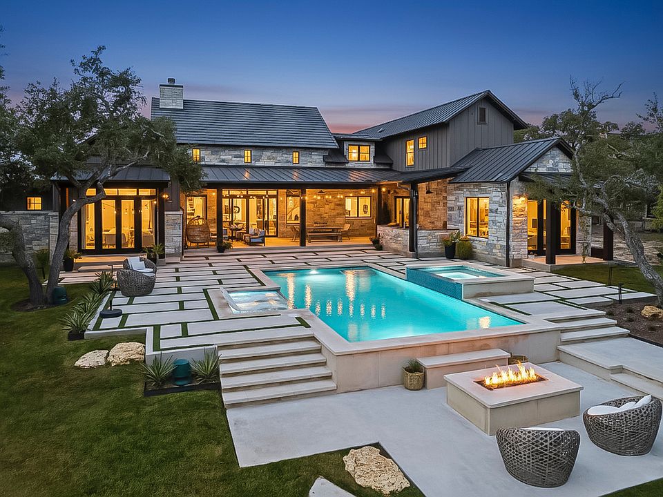 The ultimate Hill Country Outdoor Living in Dripping Springs!