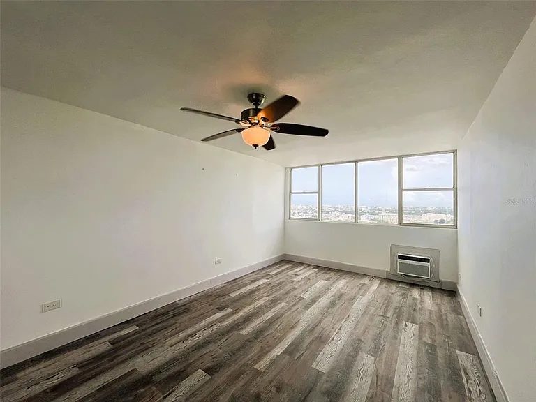 1812 Alcala #2301 — Photo 11