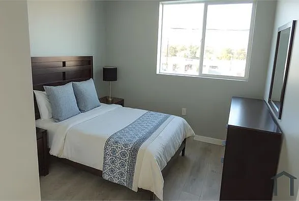22735 Del Valle St #3 — Photo 5