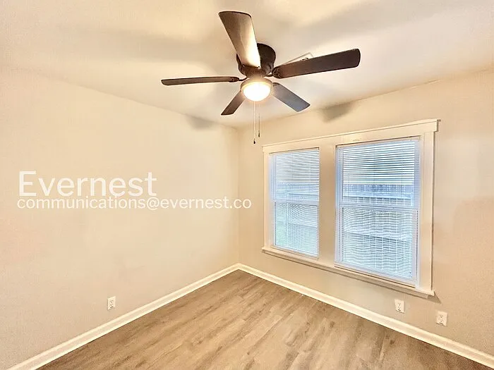 4328 Waits Ave — Photo 10