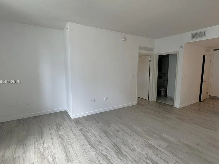 999 SW 1st Ave #1604 — Photo 9