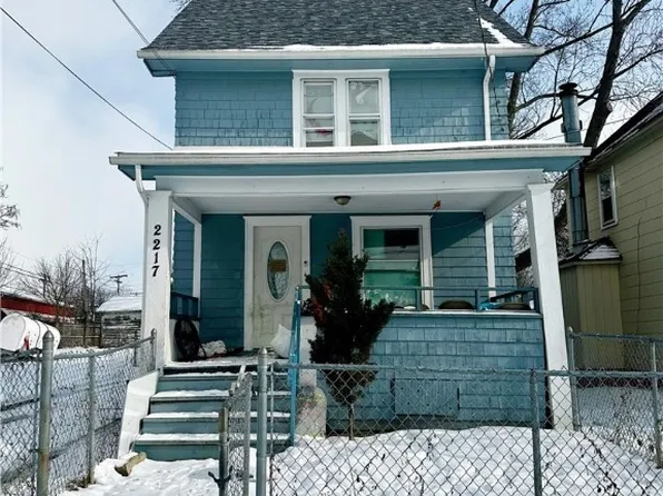 2217 10th St SW, Akron, OH 44314