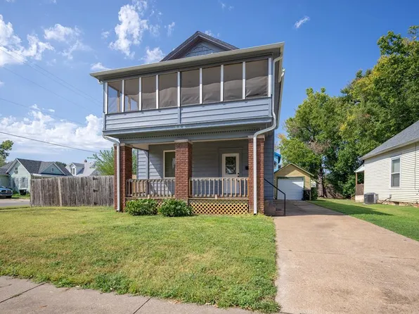 556 S 10th St, Salina, KS 67401