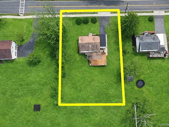 3rd image of 160 E Willow Tree Road