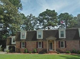 621 Crossland Dr, Chesapeake, VA 23320