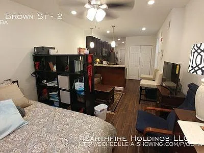 1621 Brown St #2 — Photo 2