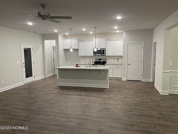 5th image of 331 Eliza Way