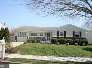 28 Weyburne Rd, Hamilton, NJ 08690