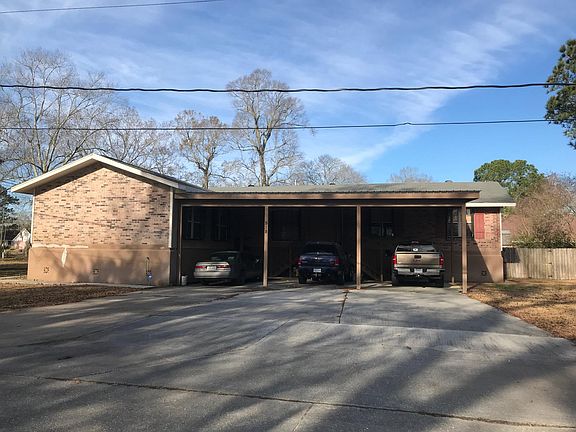 2nd image of 518 Woodhaven Dr #A