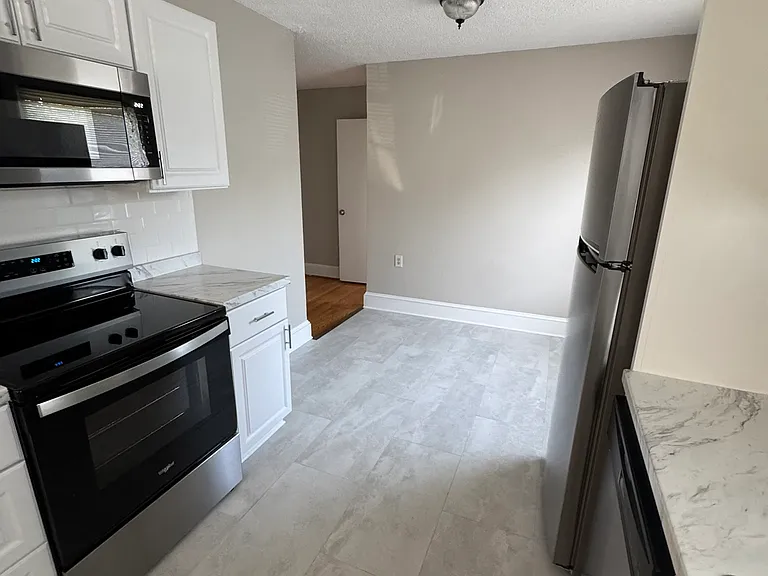 3657 Colonial Ave — Photo 23