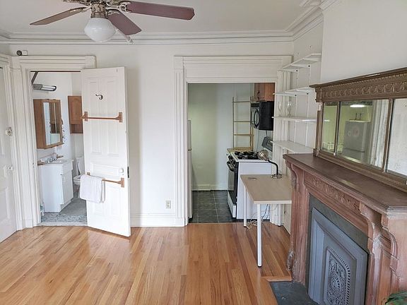 4th image of 839 President St #2