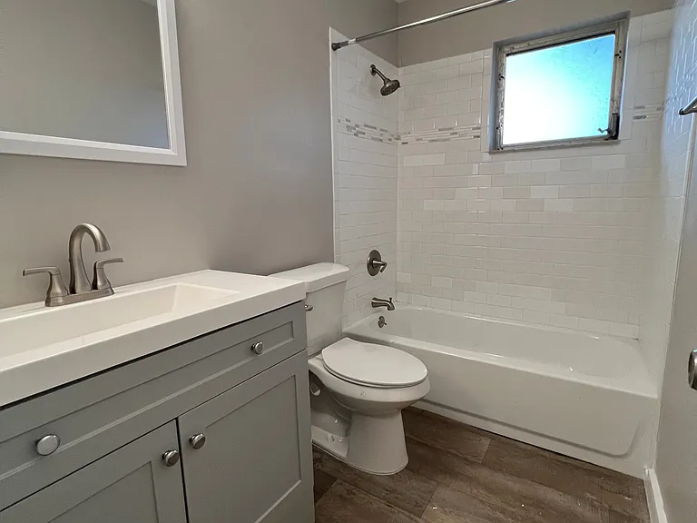 529 30th Ave N #16 — Photo 7