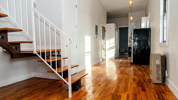 Rented by Nooklyn NYC LLC | media 33