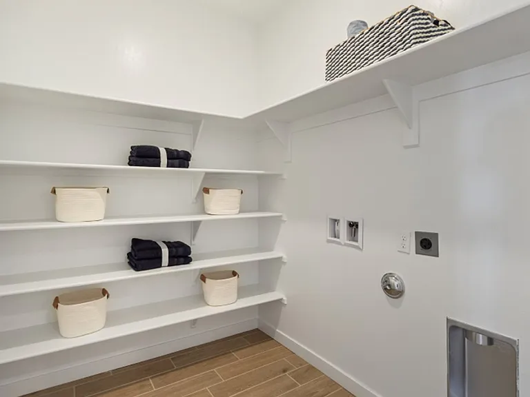 7059 W Swift Ave — Photo 12