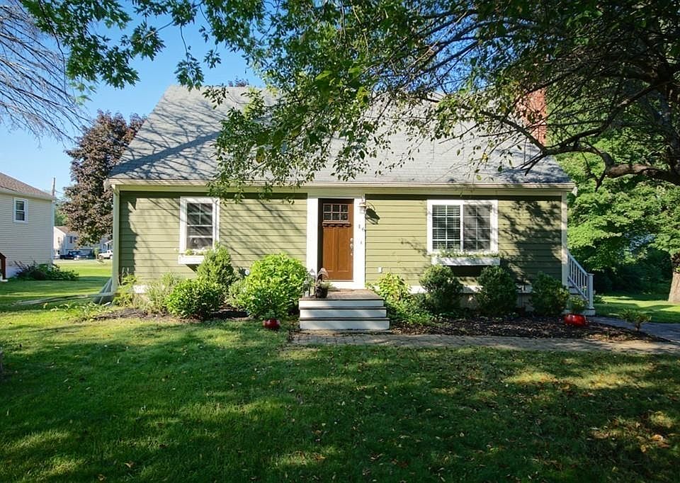 1st image of 16 Marquand Ln