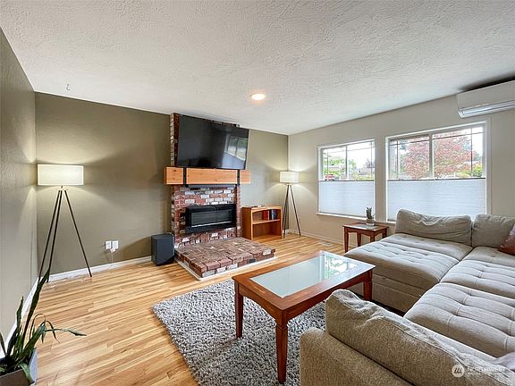 2nd image of 2107 Driftwood Place
