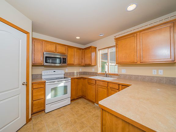 5th image of 11907 57th Ave NE