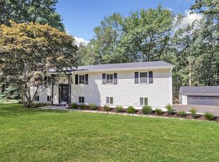 51 Great Oak Rd, Shelton, CT 06484