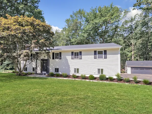 51 Great Oak Road, Shelton, CT 06484