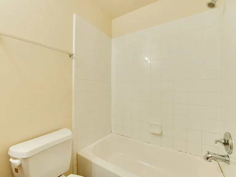 14034 Maximos Dr — Photo 11