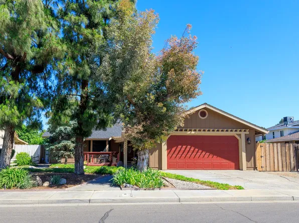 376 Foxmeadow Way, Los Banos, CA 93635