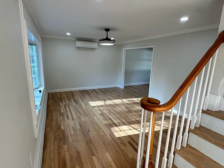 89 Parkside Ave — Photo 2