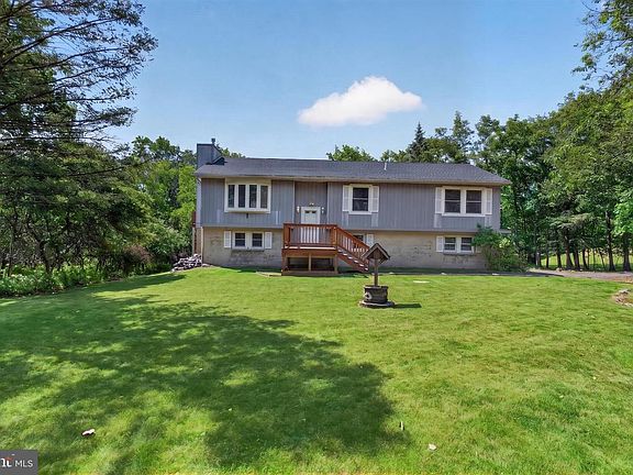 2nd image of 434 Scenic Dr