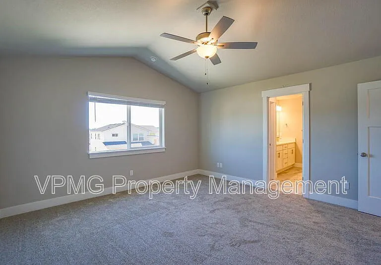 2331 E Otter Loop — Photo 26