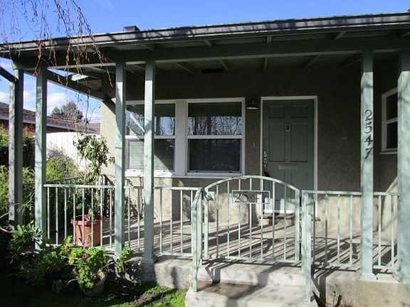 3rd image of 2547 N Buena Vista St