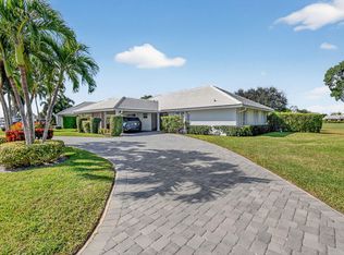 355 Villa Dr S, Atlantis, FL 33462