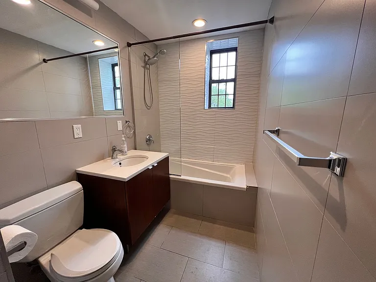 315 Whitney Ave — Photo 18
