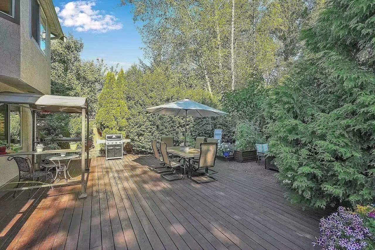4 bed, 2348 sqft, $3,800 — Photo 2