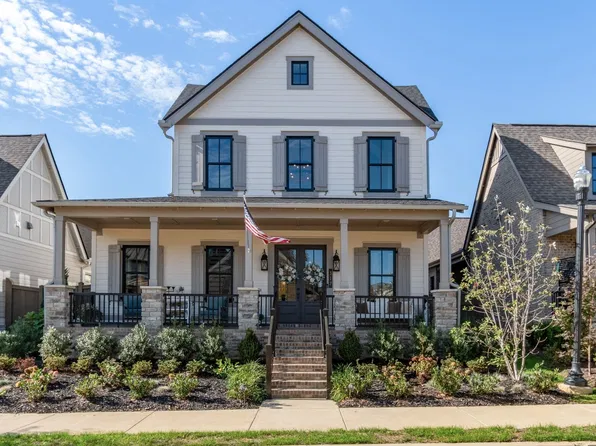 317 Deep Creek Dr, Thompsons Station, TN 37179