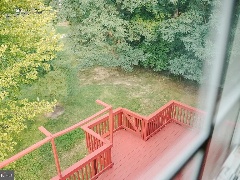 9013 Melody Dr — Photo 22