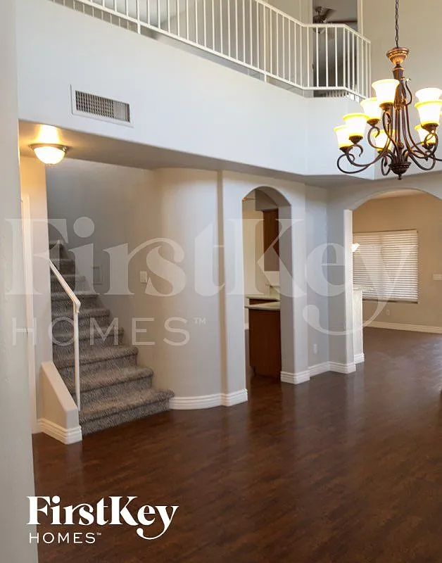 3 bed, 2.5 bath, 1428 sqft, $2,060 — Photo 3
