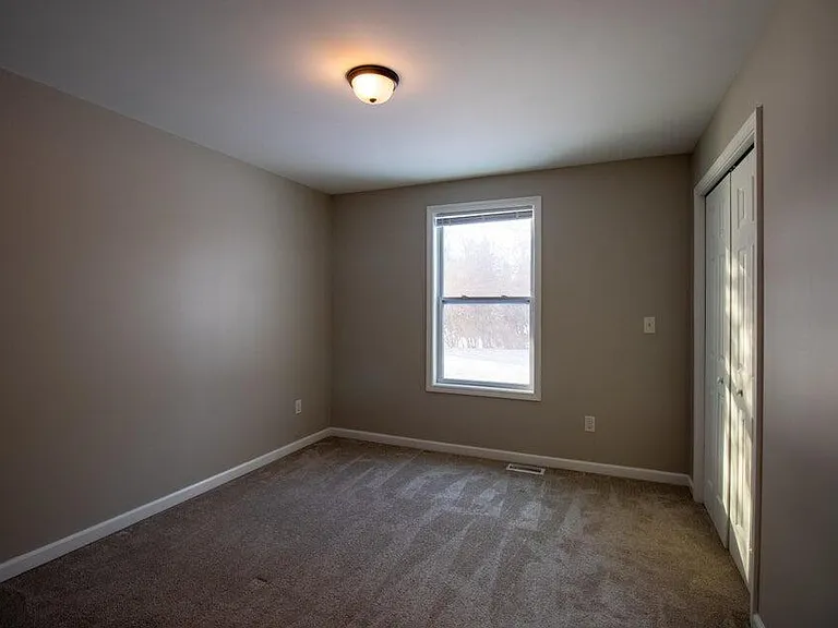 570 Wabash St #2 — Photo 15