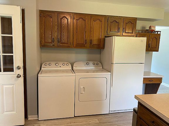 4th image of 202 Southlawn Dr