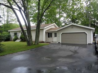 277 Lewiston Rd, Topsham, ME 04086