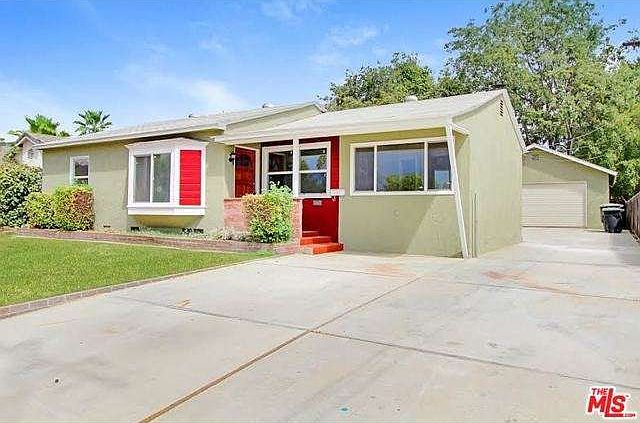 1st image of 2697 Acacia St